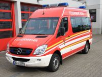 Mannschaftstransportwagen (MTW) seitlich von vorne